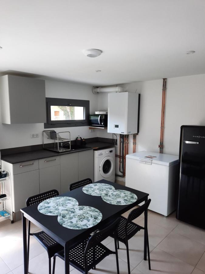 Chez Marina Apartment Saint-Saturnin  Bagian luar foto
